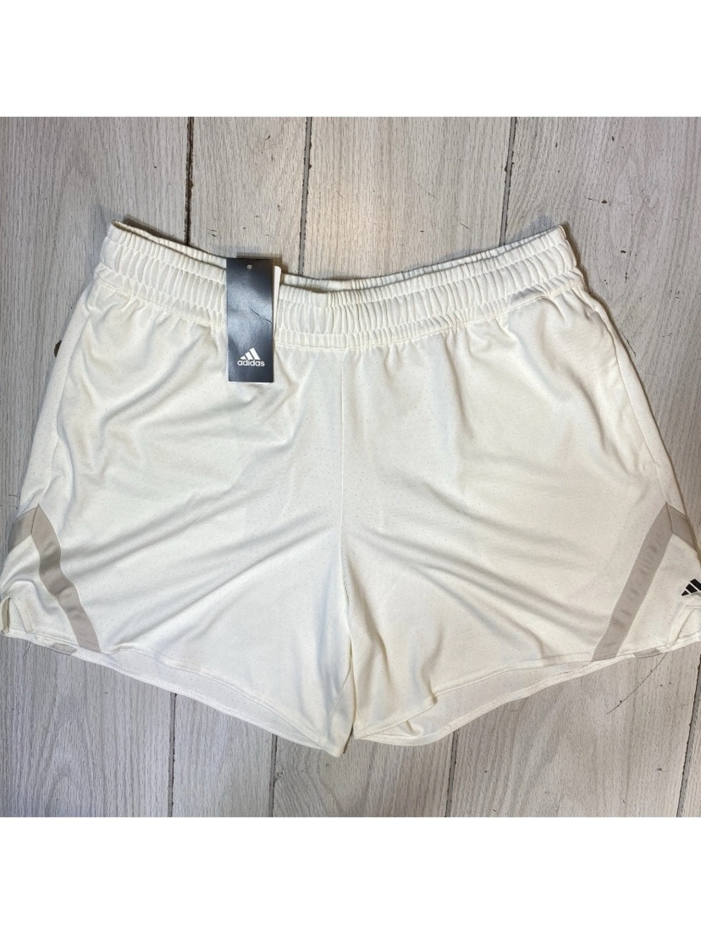 NWT Adidas Women's SLCT BB Basketball Shorts Off White Size XL  HZ9979